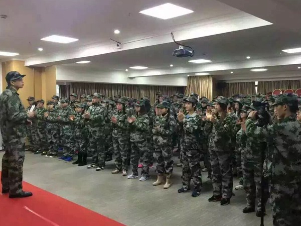 好体育app官网下载团队拓展训练